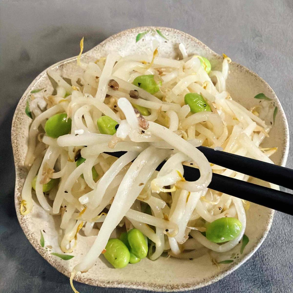 JAグループ公式の「もやしと枝豆のにんにく炒め」のレシピ