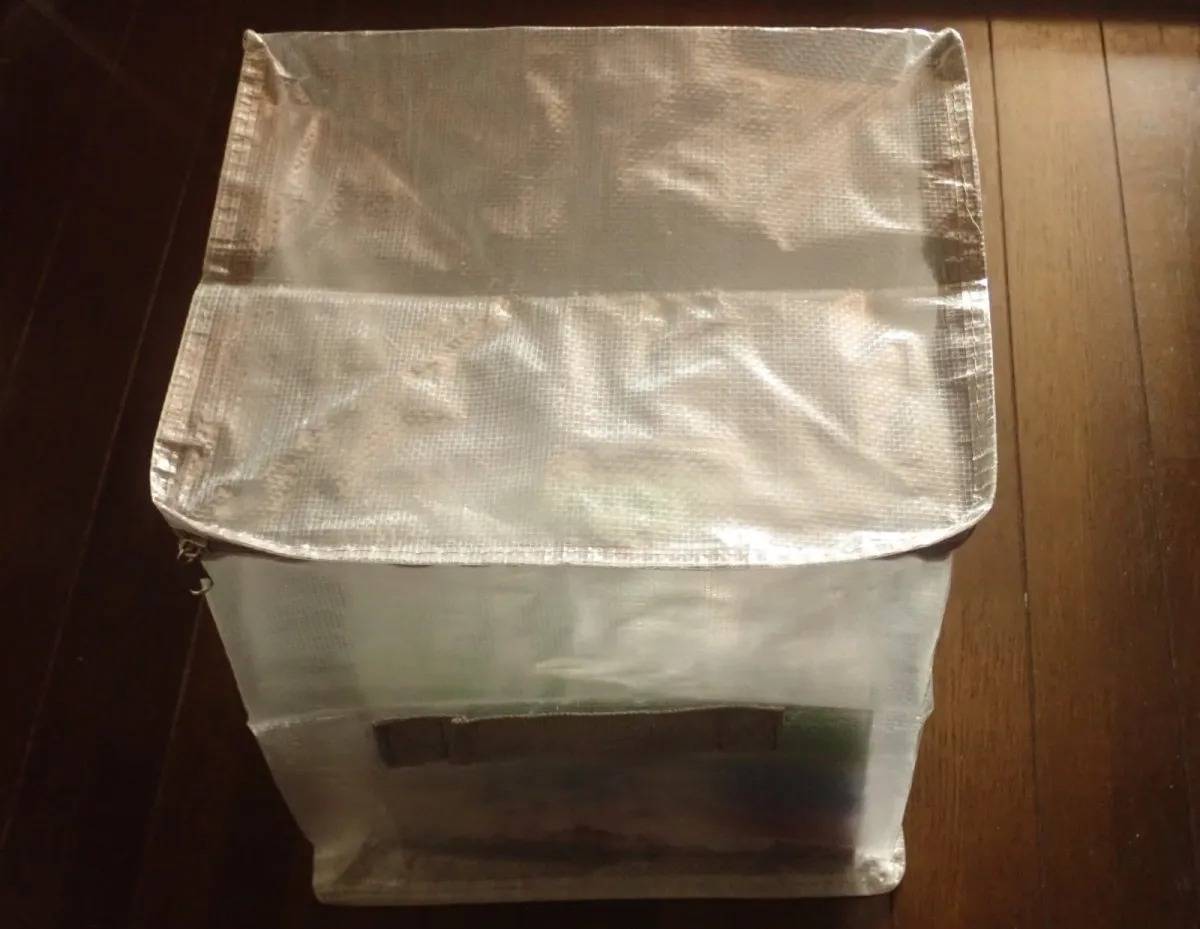 DAISO(ダイソー):クリアー収納袋(30cm×25cm×36cm)
