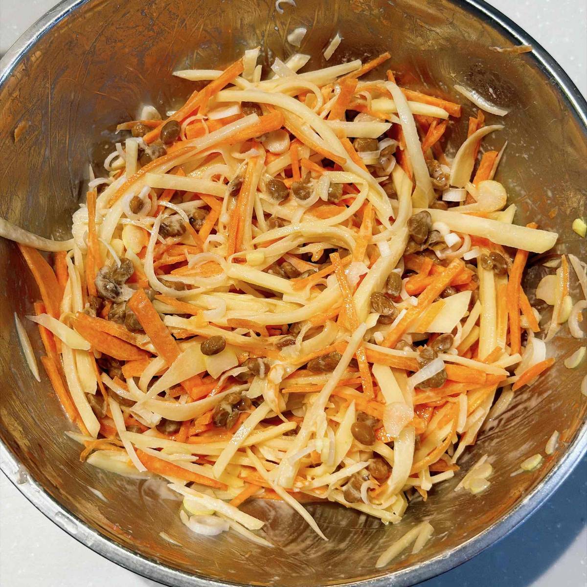 タカノフーズ公式の「じゃがいもとにんじんの納豆チヂミ」のレシピ