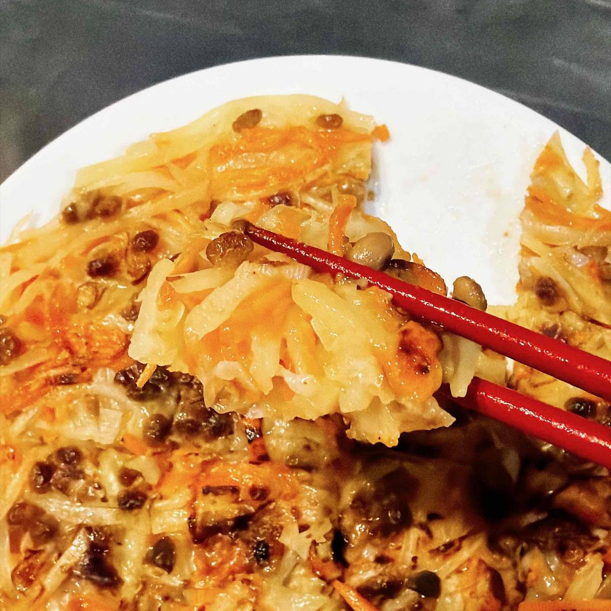 タカノフーズ公式の「じゃがいもとにんじんの納豆チヂミ」のレシピ