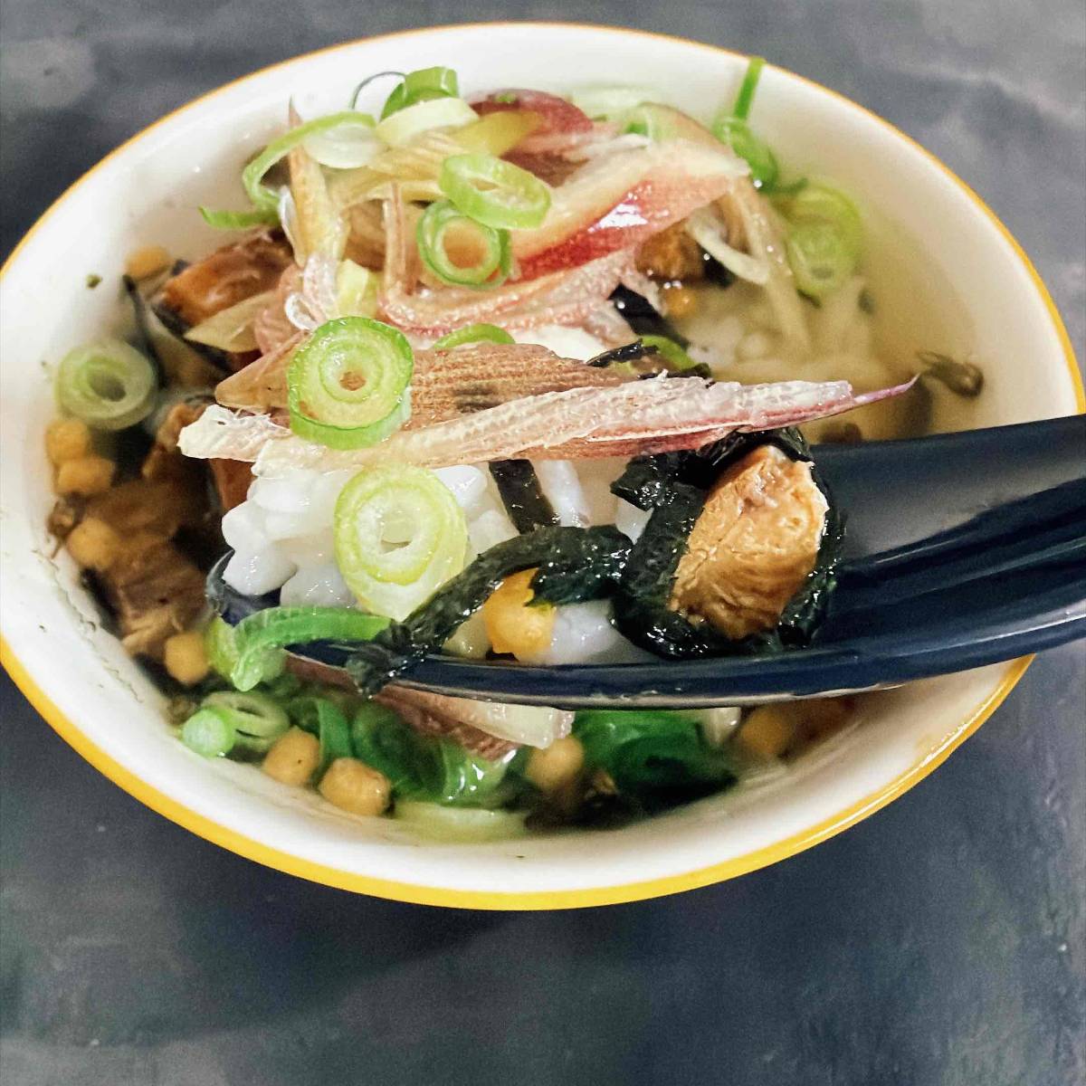 永谷園公式の「秋刀魚の蒲焼き茶づけ 〜めざまし茶づけ〜」のレシピ