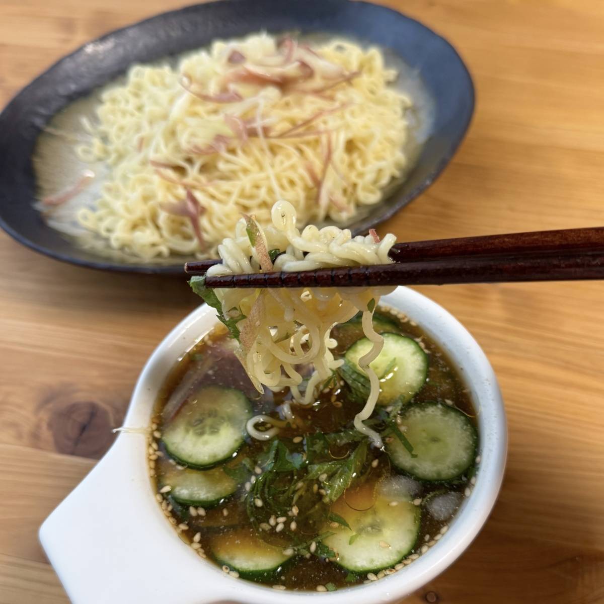 サッポロ一番公式の「ごまと薬味が香る！冷やしるラーメン」のレシピ