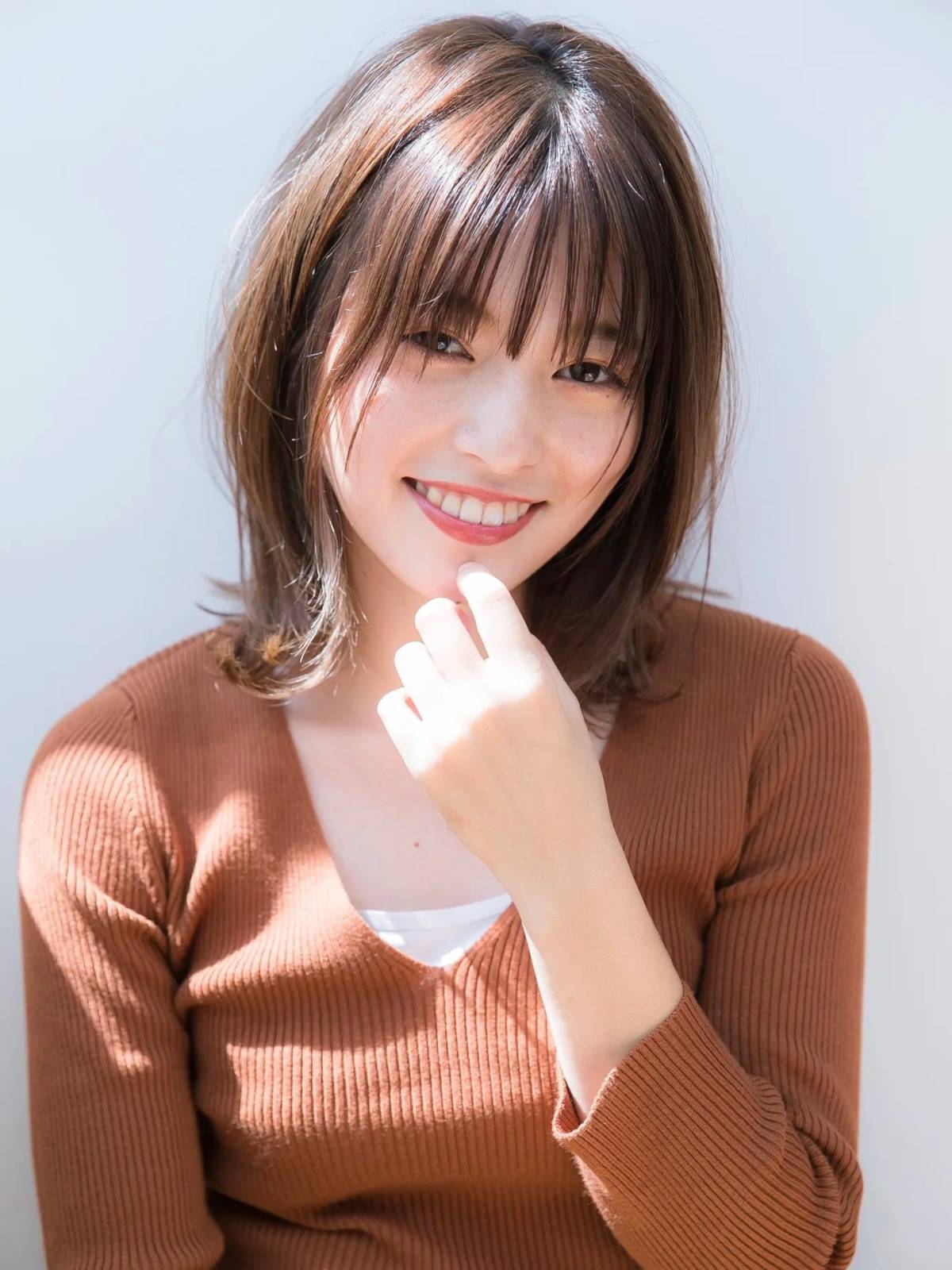 シースルーバングボブ