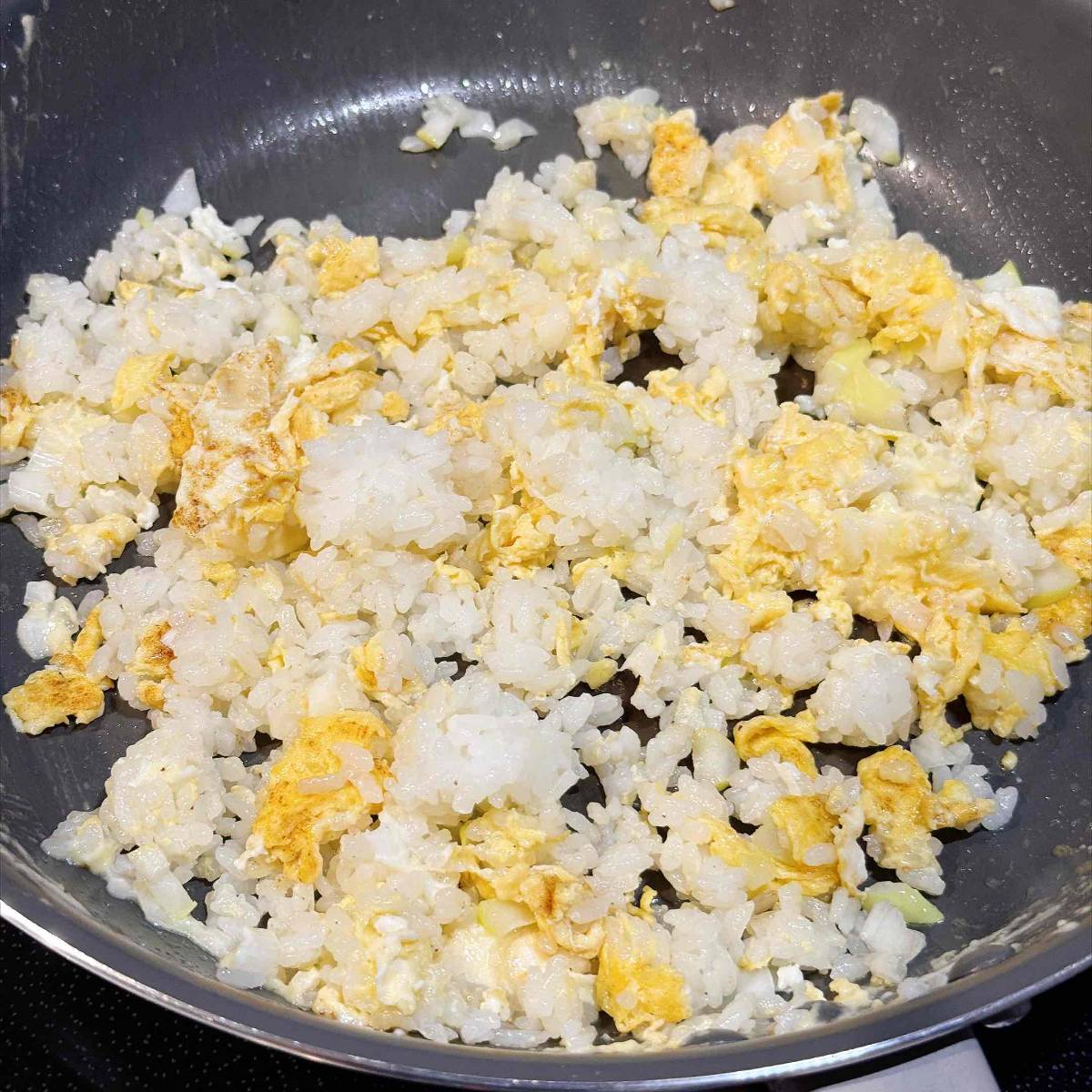 ふじっ子公式の「ふじっ子入りレタス炒飯」のレシピ
