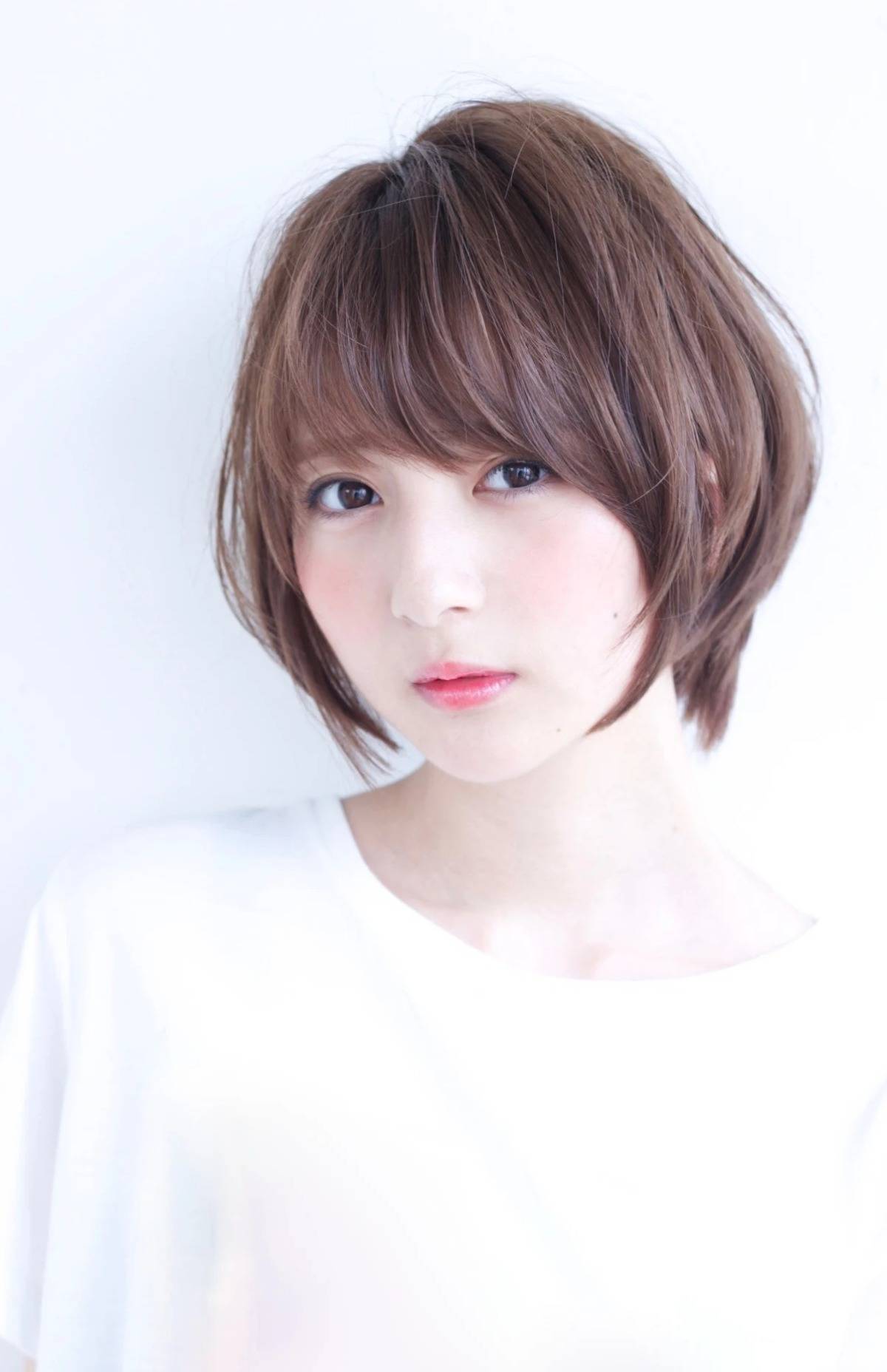 フェミニンレイヤーショート