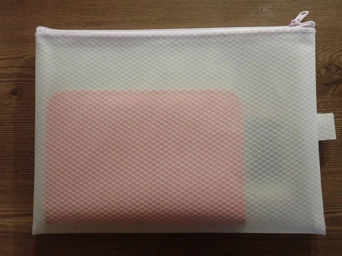 DAISO(ダイソー):EVAポーチ −パープル− A5