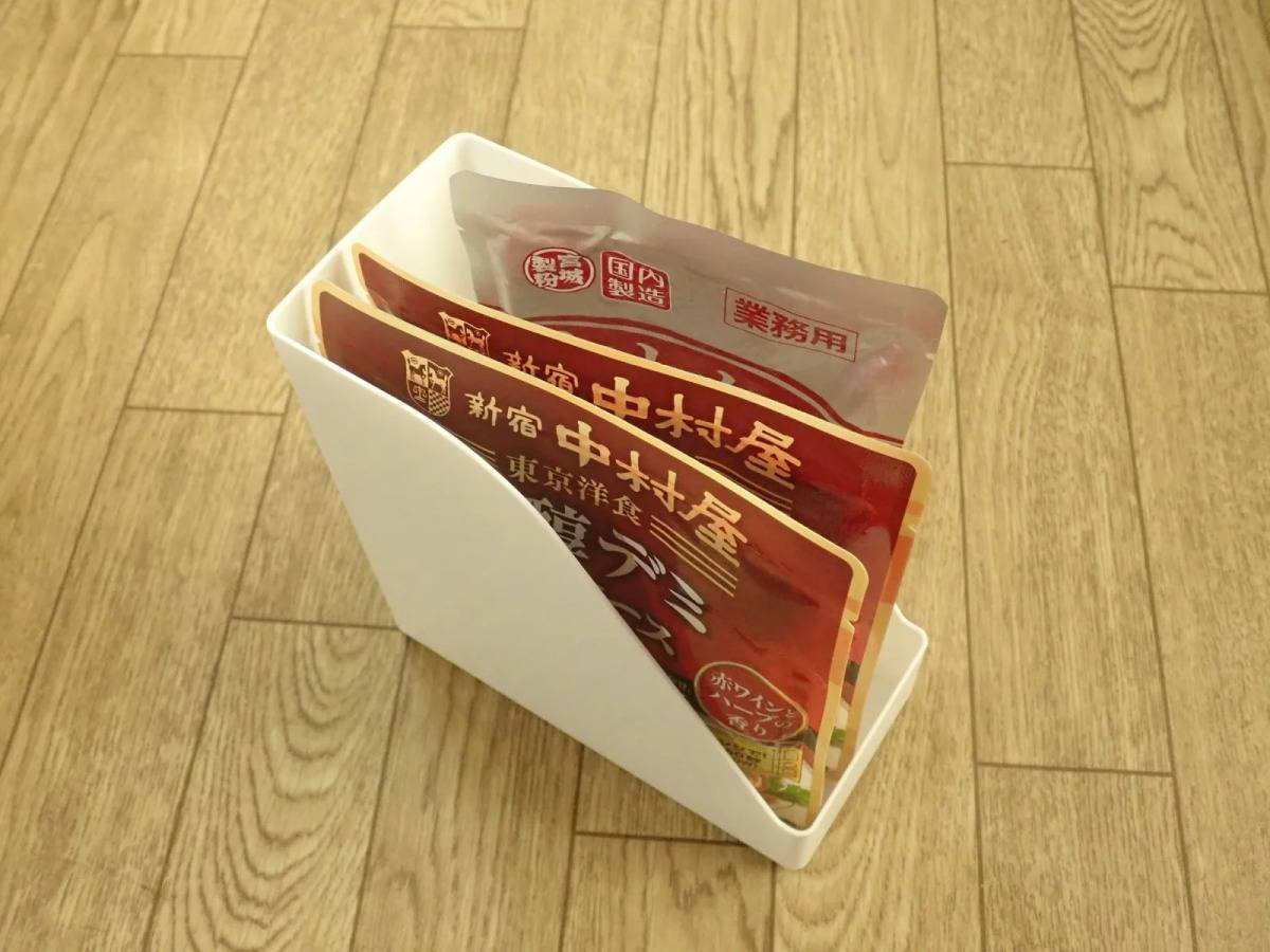 DAISO(ダイソー)：袋入り食品スタンド