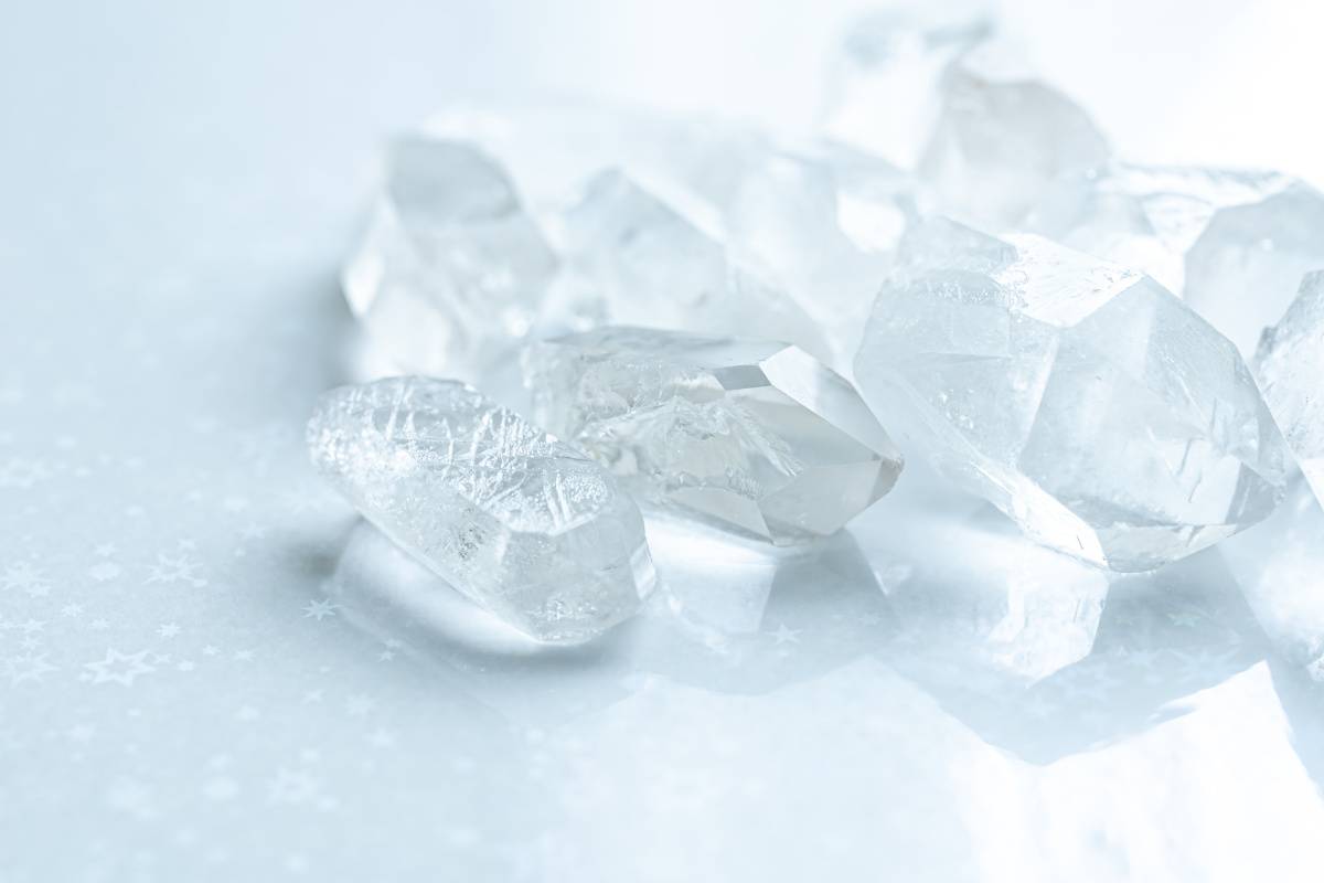 北西 開運 水晶