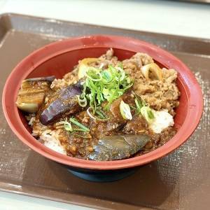 【すき家】「めちゃくちゃ美味い」「間違いなくリピ確定」大人気の新作牛丼が発売中♡とてつもなくウマいよ