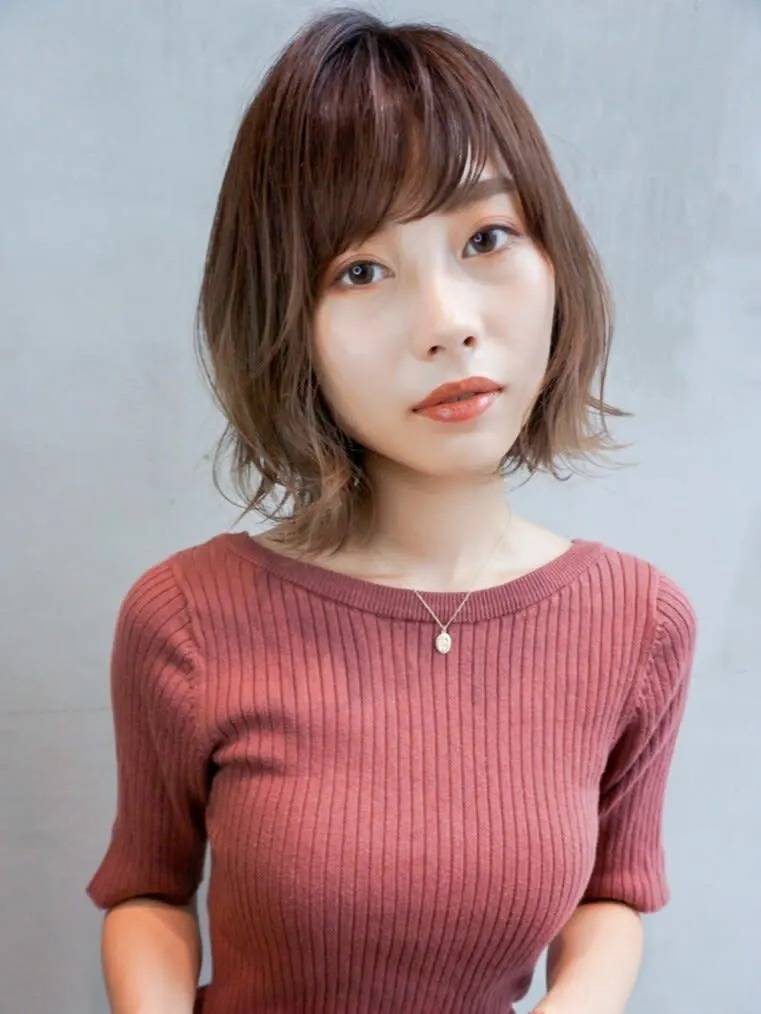 ラフ感シンプルボブ