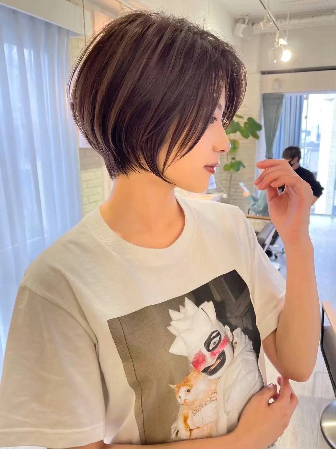 縦ライン強調ショート