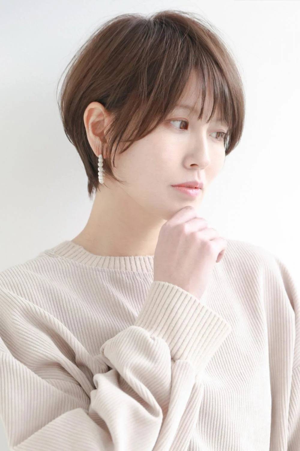 前下がりシルエットショート