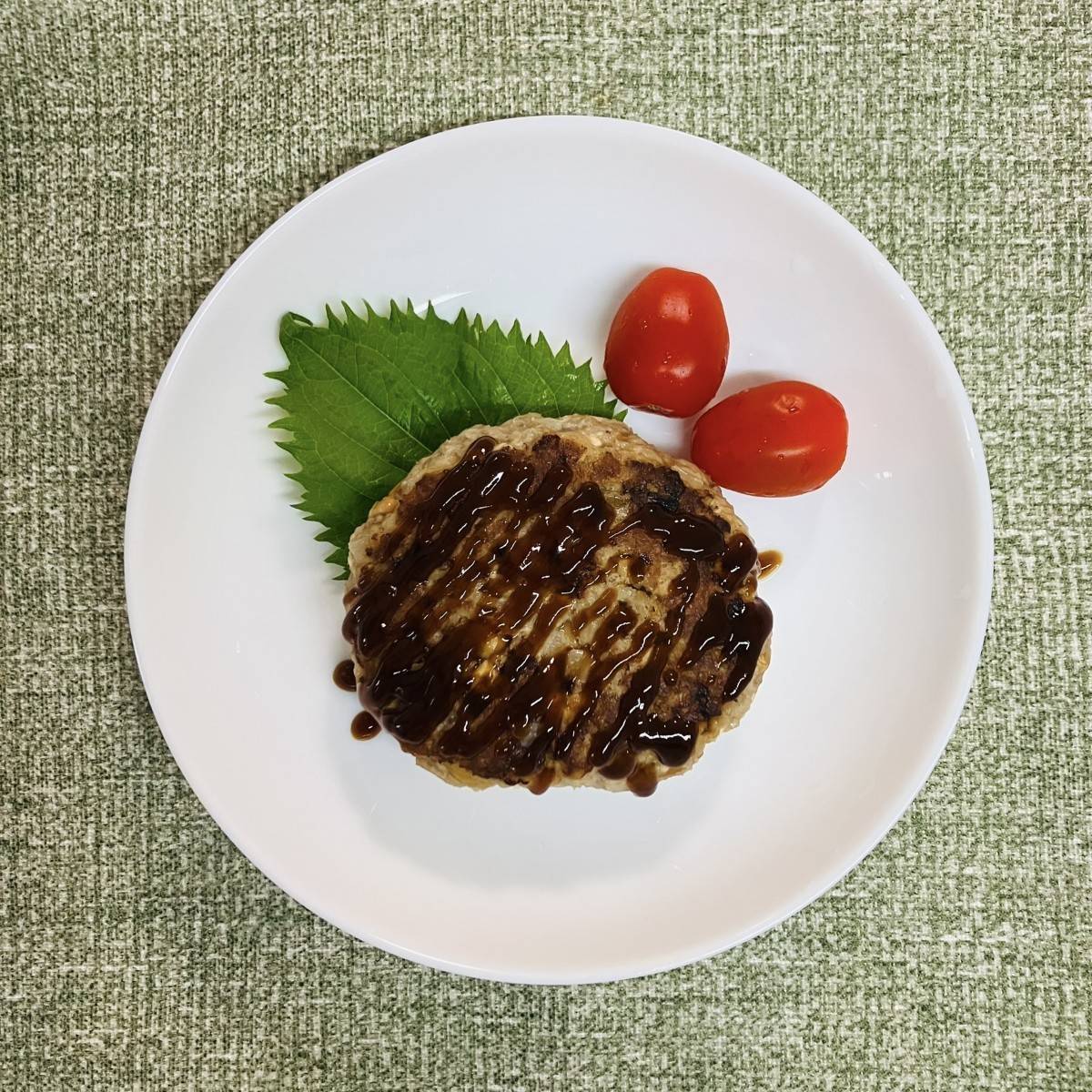 タカノフーズ公式の「なっ豆腐ハンバーグ」のレシピ