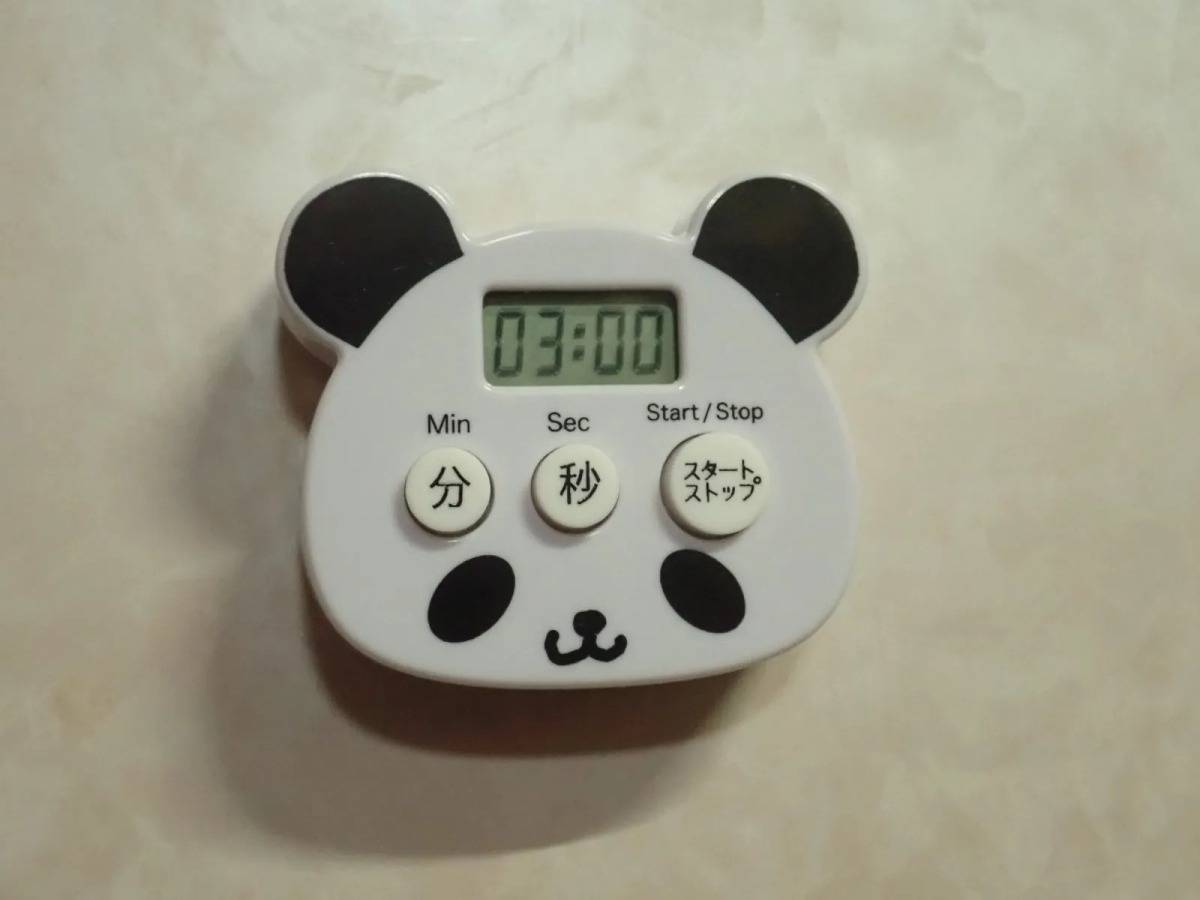 DAISO(ダイソー)：キッチンタイマー ぱんだ