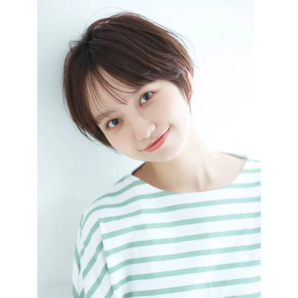 スッキリした耳掛けショート