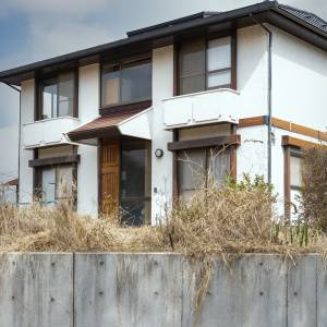 【ゾッとする怖い話】よく考えると、おかしいんです。小さいころ遊んでいた友だちの正体