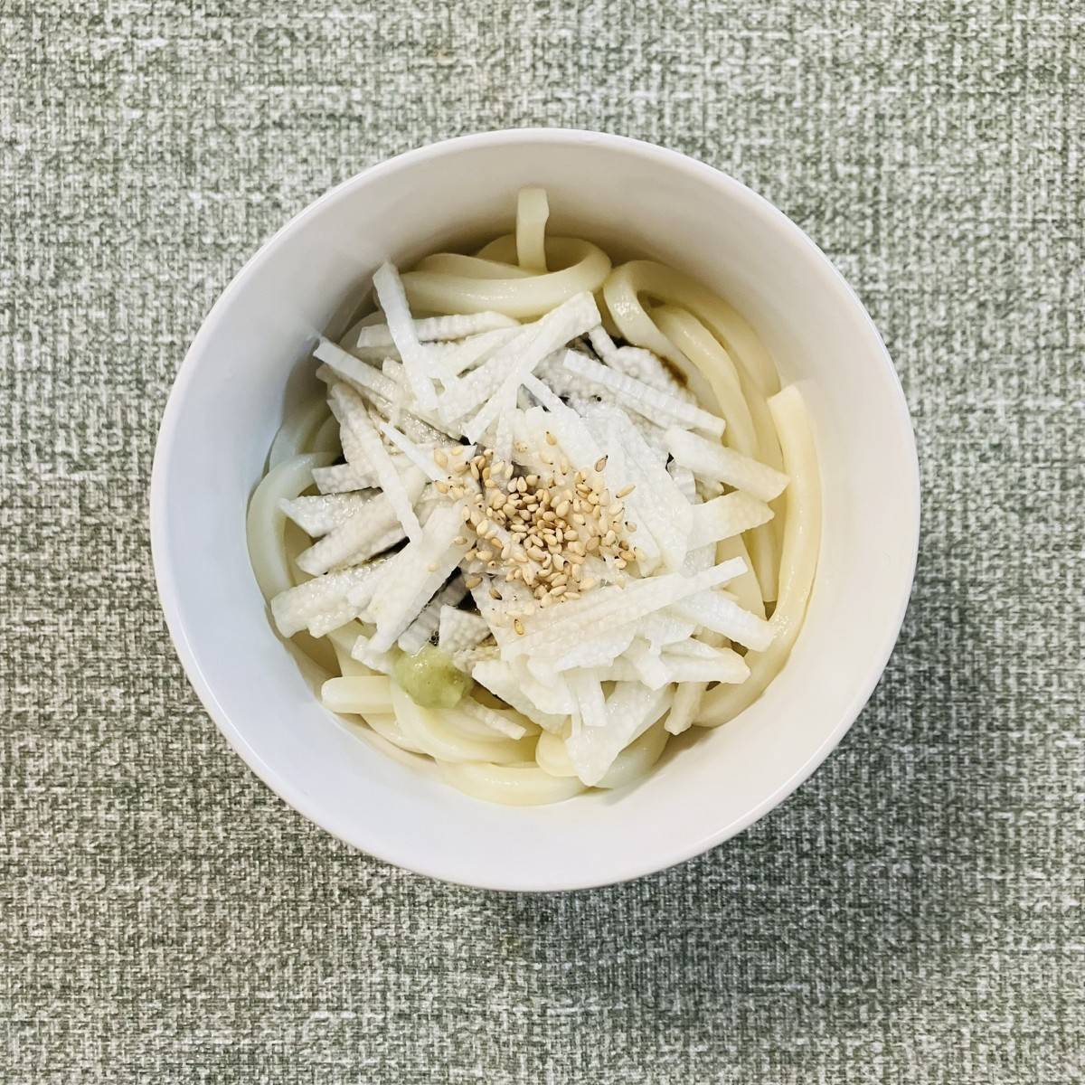 テーブルマーク公式の「のり佃煮のぶっかけうどん」のレシピ