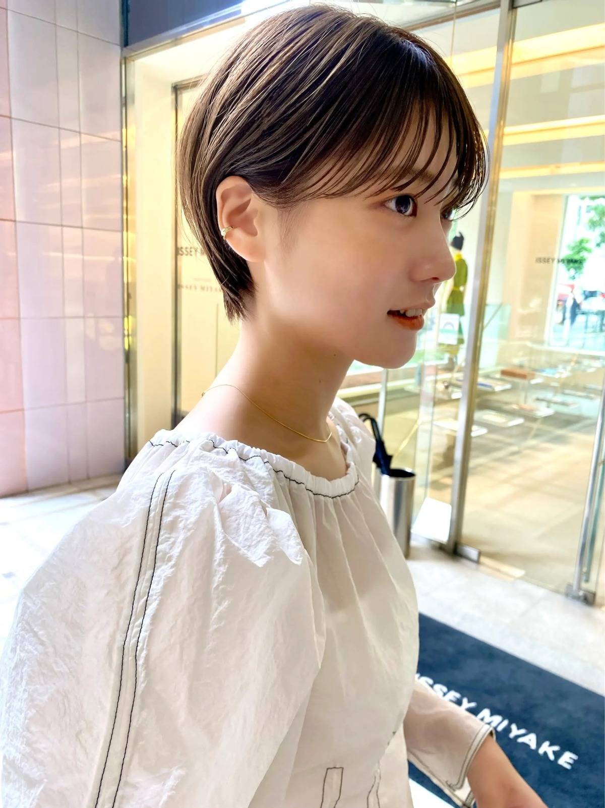 襟足がコンパクトなショート