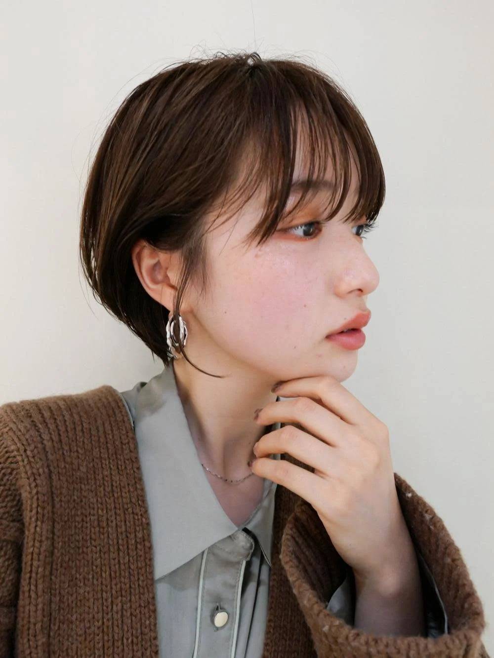 シンプルワイドバングボブ