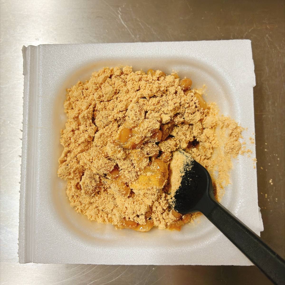 タカノフーズ公式の「納豆チーズのパリパリ焼き」のレシピ
