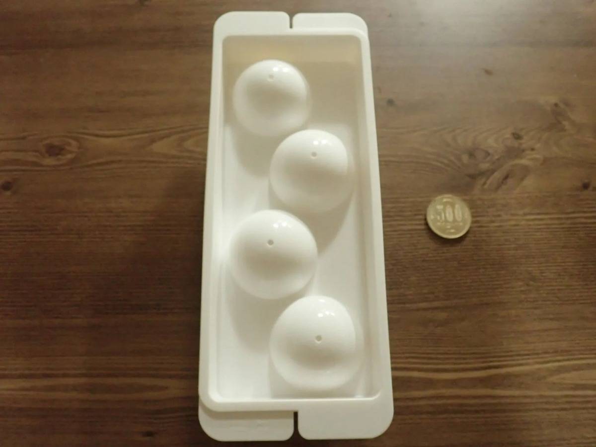DAISO(ダイソー)：アイスボールメーカー(4.5cm)