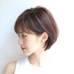  まとまり感耳掛けボブ 