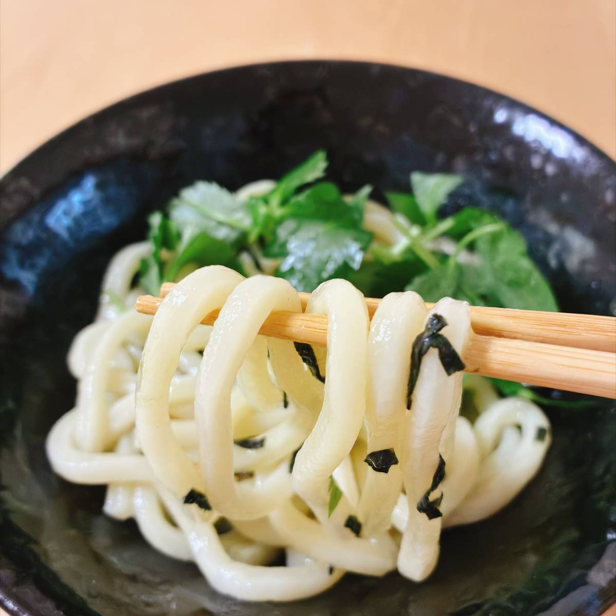 永谷園公式の「お茶づけ和えうどん」のレシピ