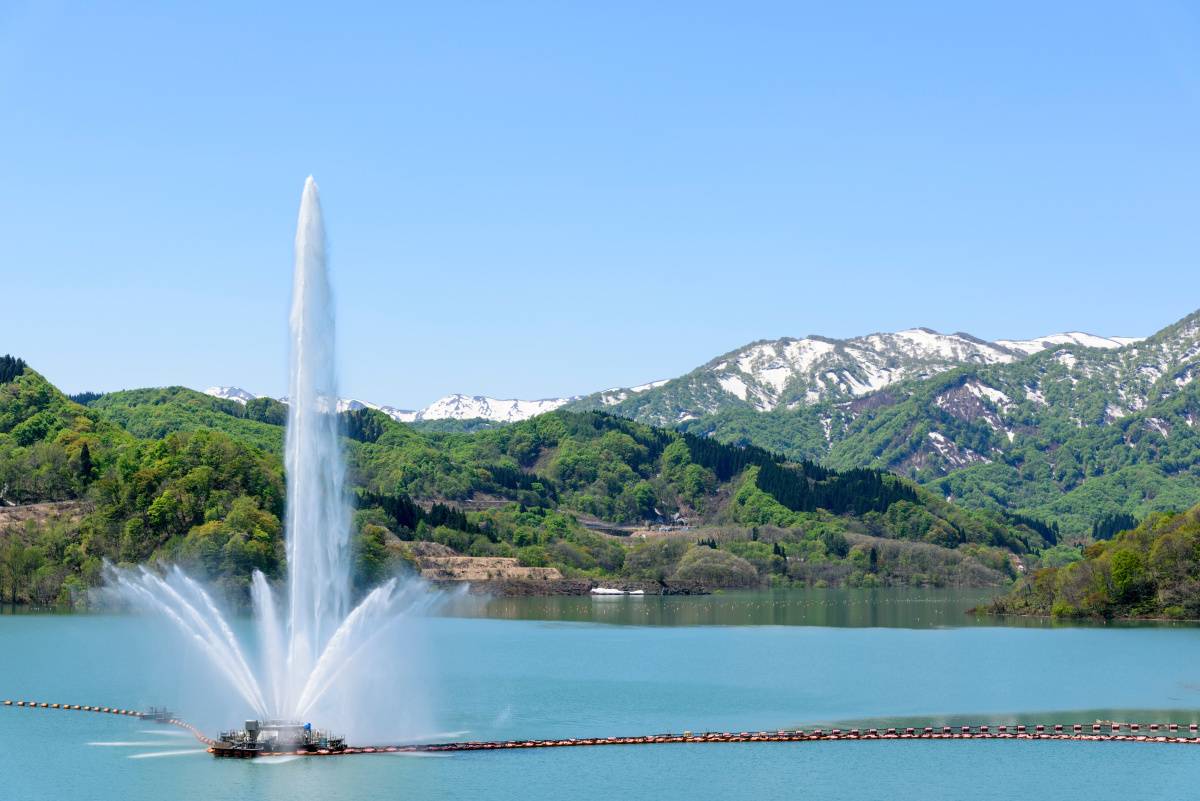 月山湖の大噴水  
