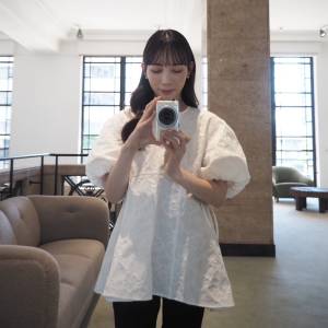 清潔感のある着こなしに♡「花柄刺繍ブラウス」でつくる大人の好印象コーデ