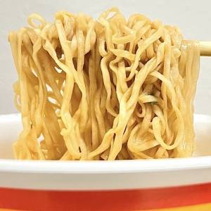 【日清】「リピ決定」「これ定番化しないかな」今話題の新作カップ麺が発売中！お箸が止まらないウマさだよ