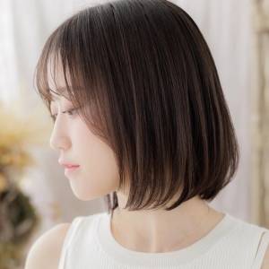  フェミニン前下がりボブ 