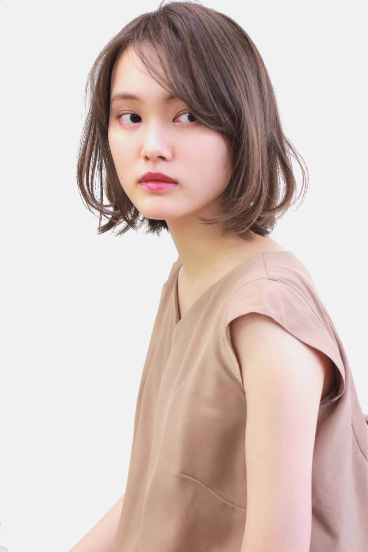 抜け感ニュアンスボブ