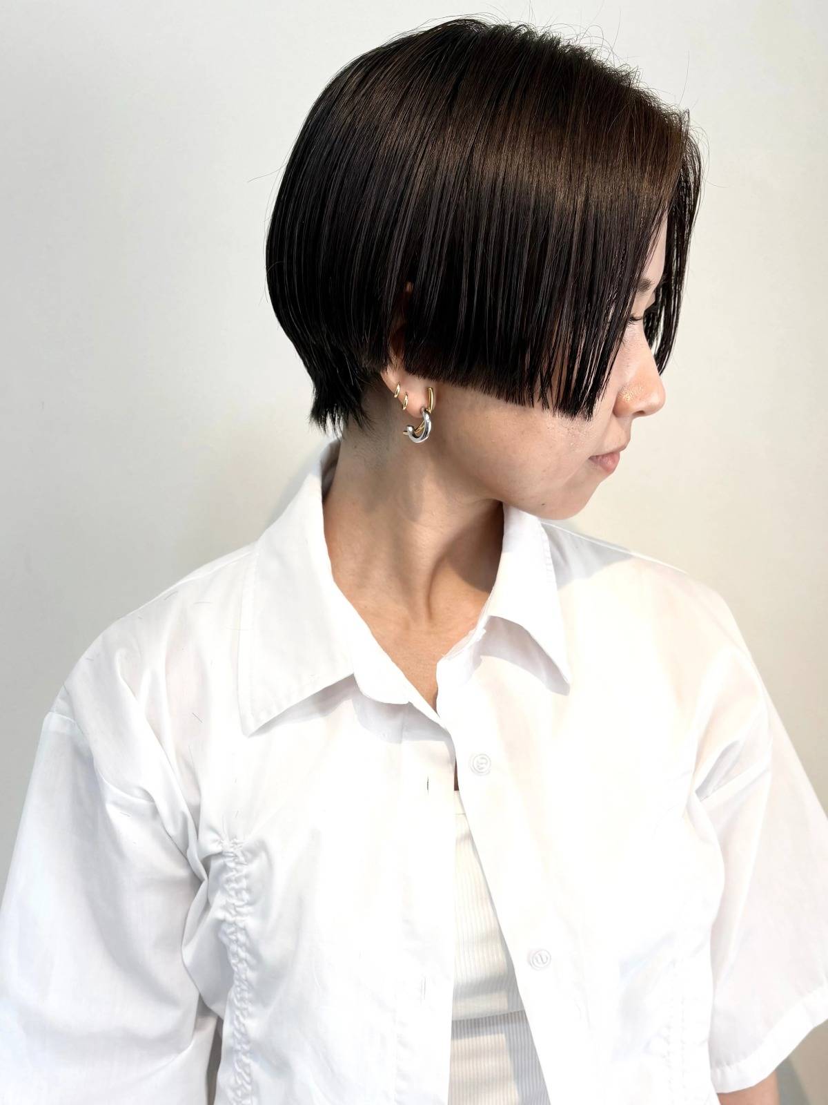 個性派刈り上げハンサムショート