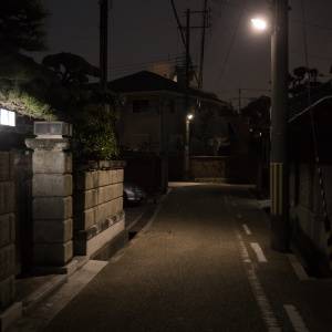 【ゾッとする怖い話】思い返してみると、おかしかったんです。家まで送ってくれた友人