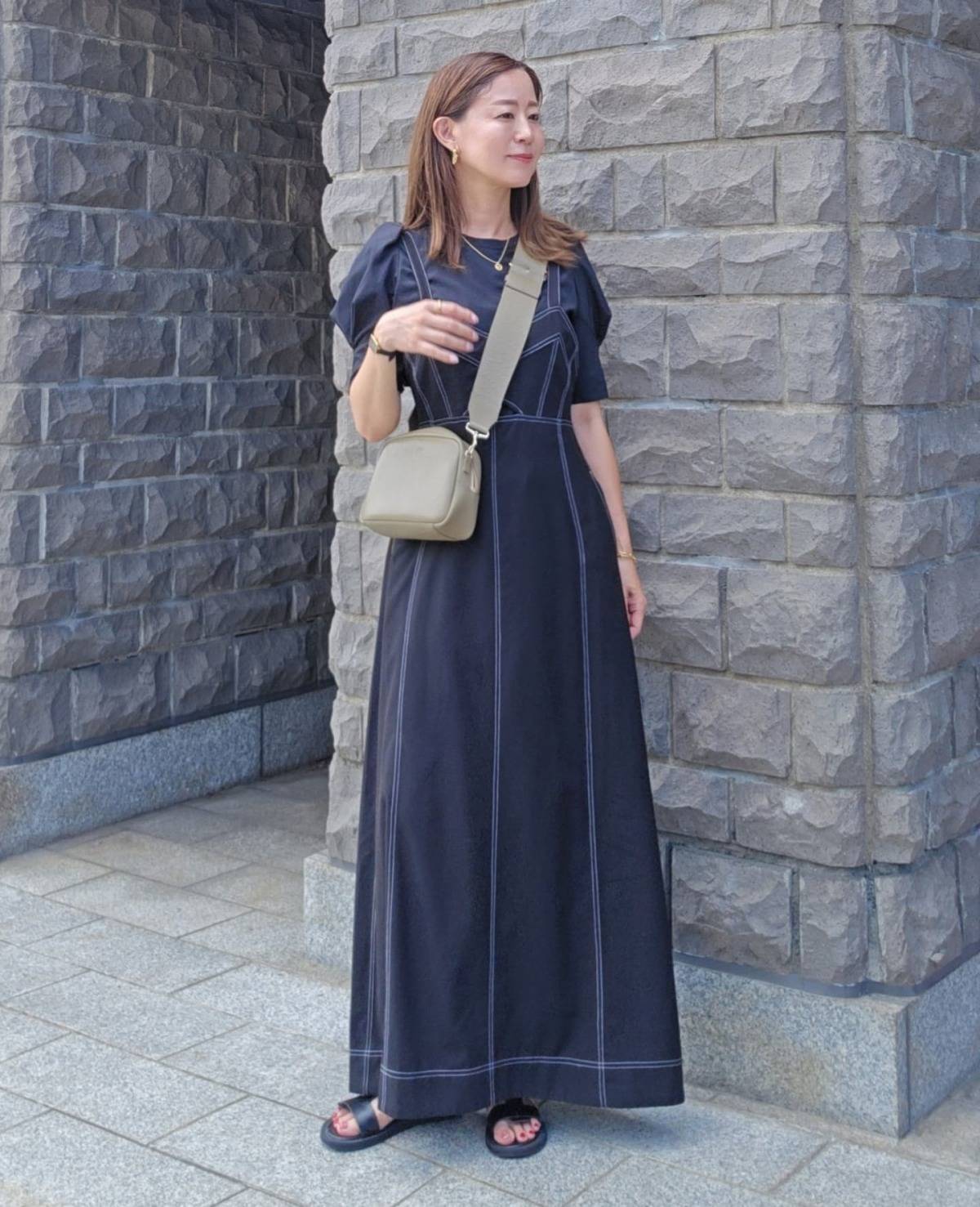 デニムワンピース×ショルダーバッグ