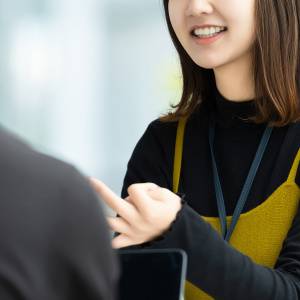  話す人 