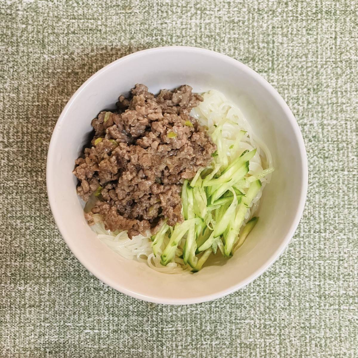 揖保乃糸公式の「ジャージャー麺」のレシピ