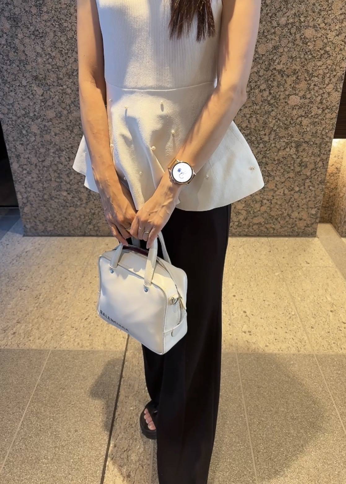 tocco closet(トッコクローゼット) パール付きペプラムニットプルオーバー