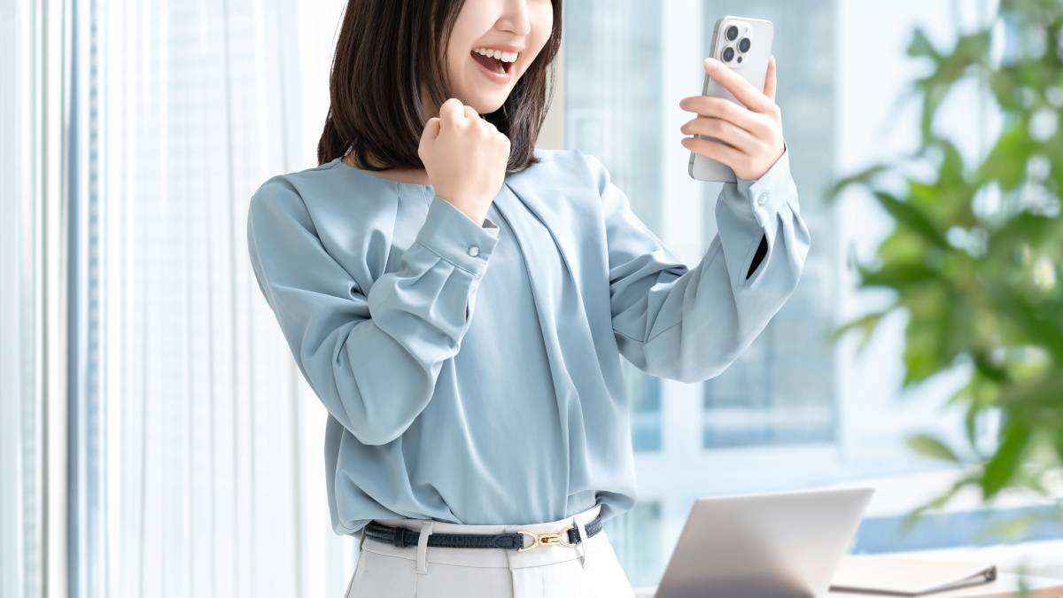 喜ぶ人