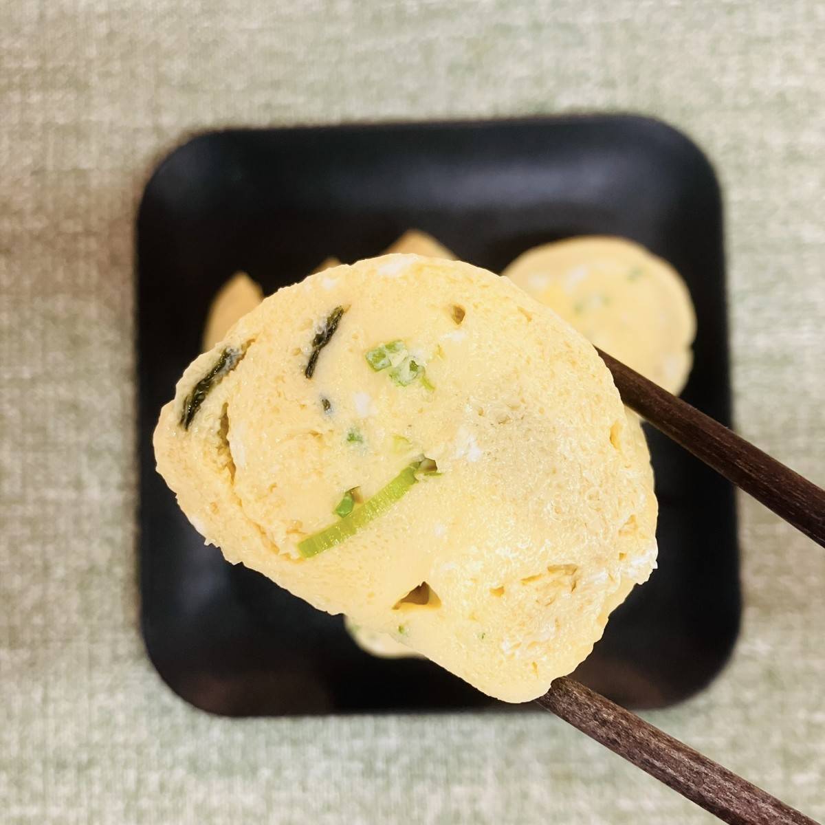 永谷園公式の「電子レンジで出汁巻き玉子」のレシピ