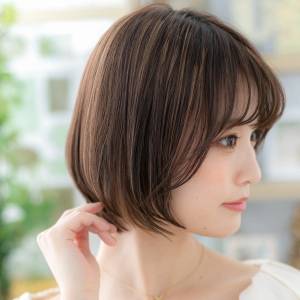  前下がりの丸みボブ 