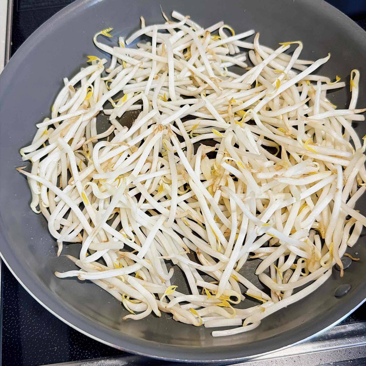 JAグループ公式の「大葉ともやしのたまご炒め」のレシピ