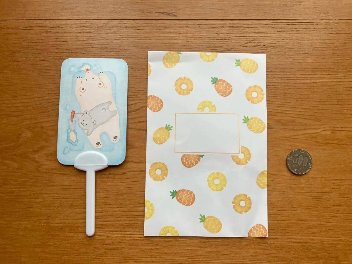DAISO(ダイソー)：うちわレター(夏柄、シロクマ)