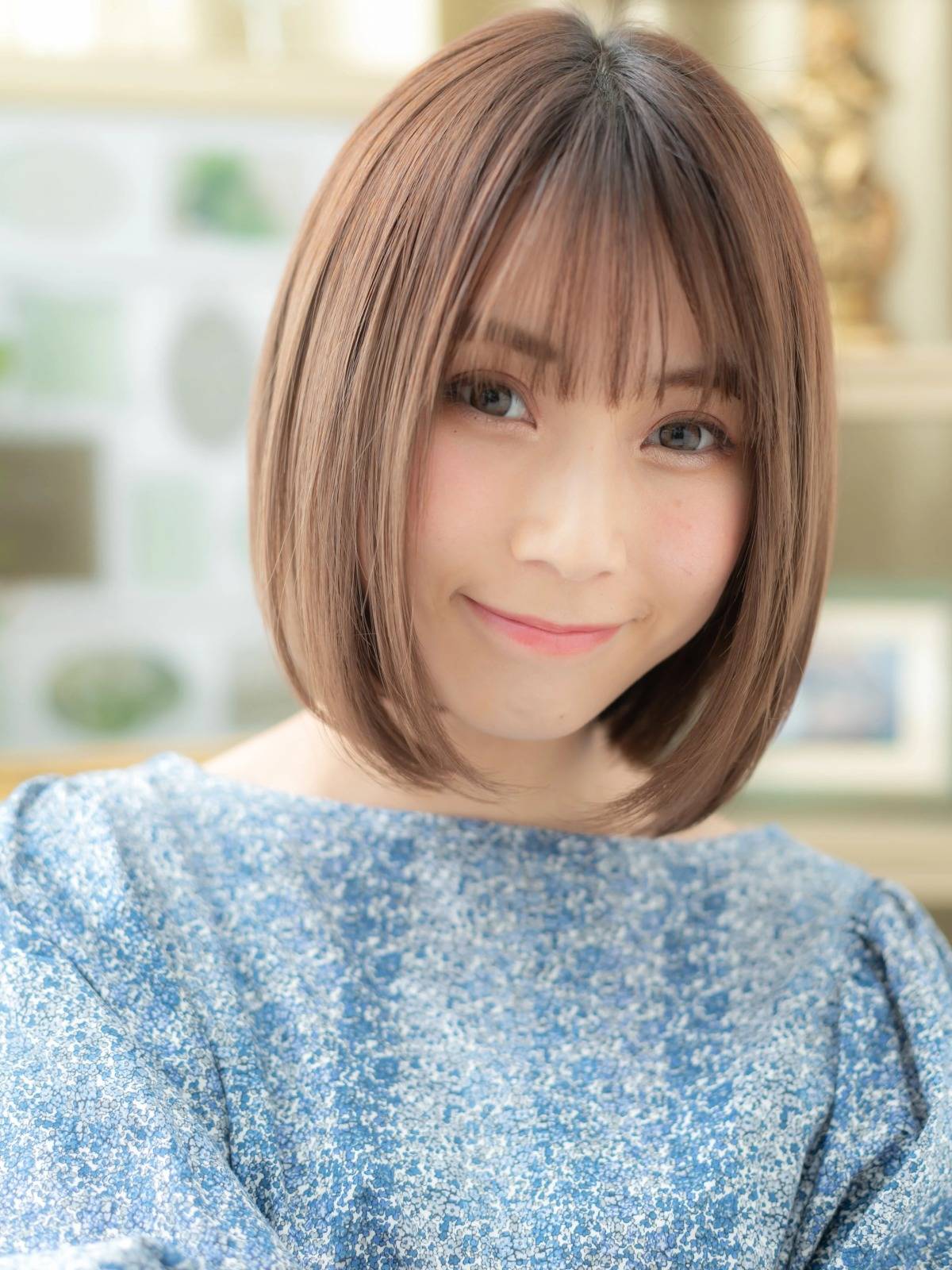 前下がりシルエットボブ
