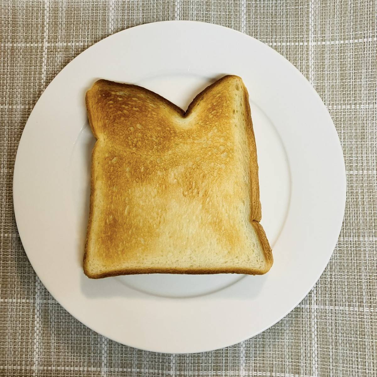 JAグループ公式の「ピーマンと目玉焼きのオープンサンド」のレシピ