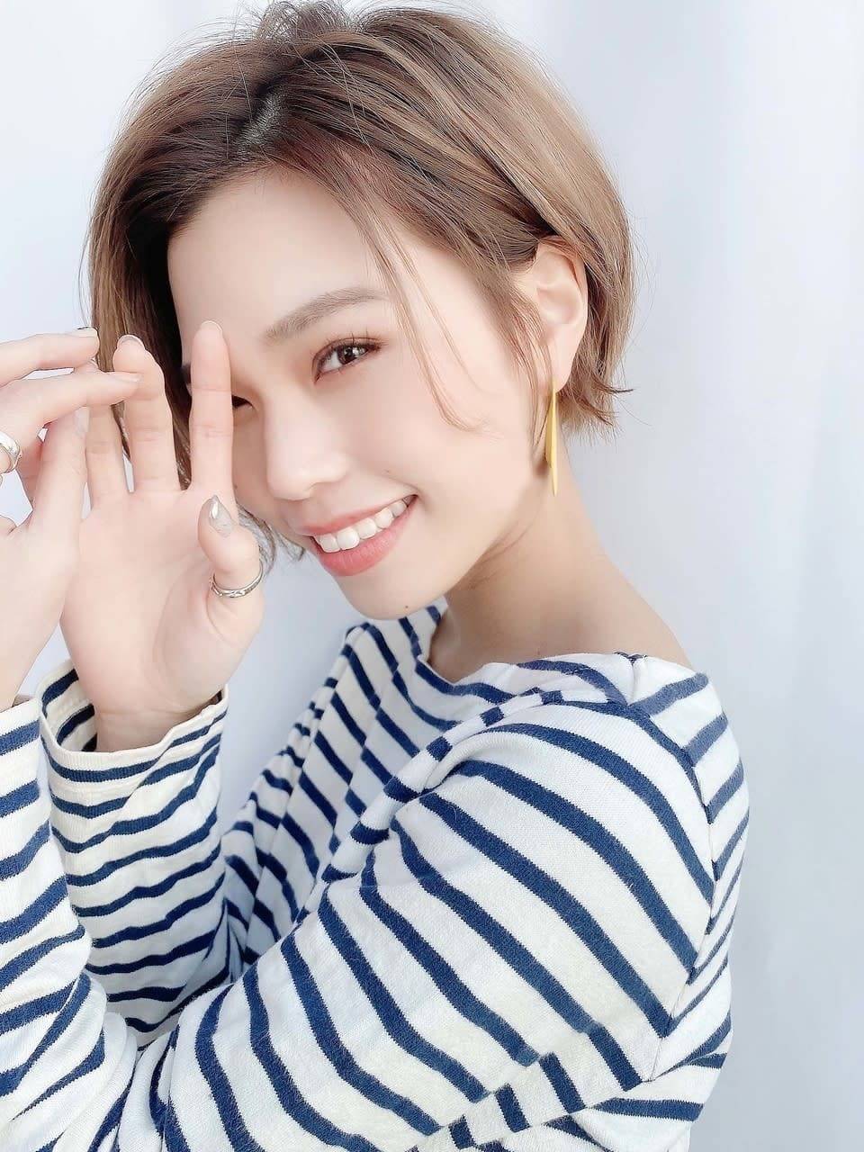耳掛けニュアンスショート