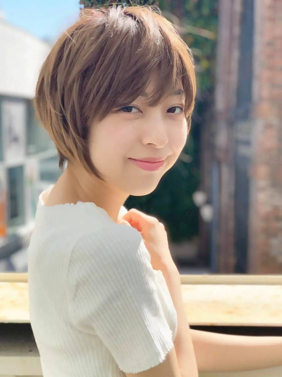 立体的なレイヤーショート