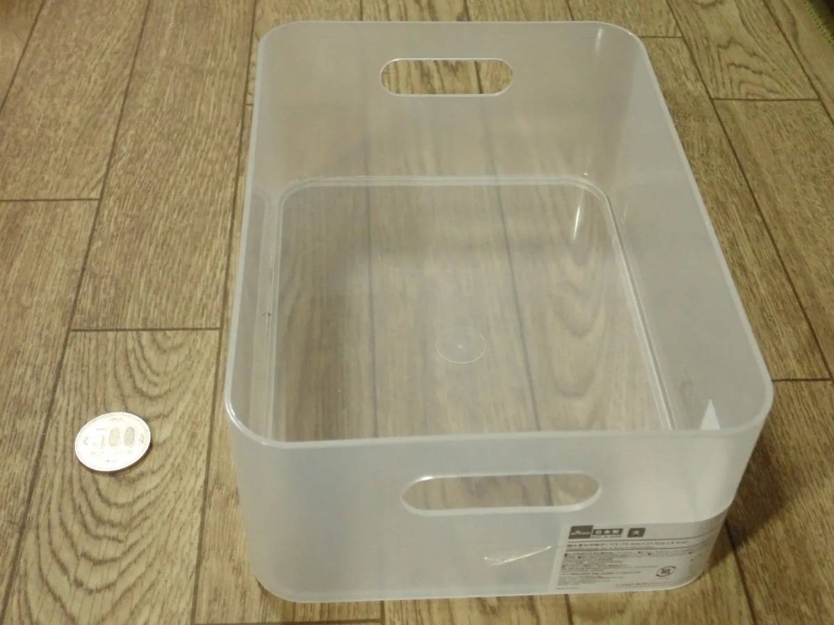 DAISO(ダイソー)：積み重ね収納ボックス(15.2cm×21.5cm×8.3cm)