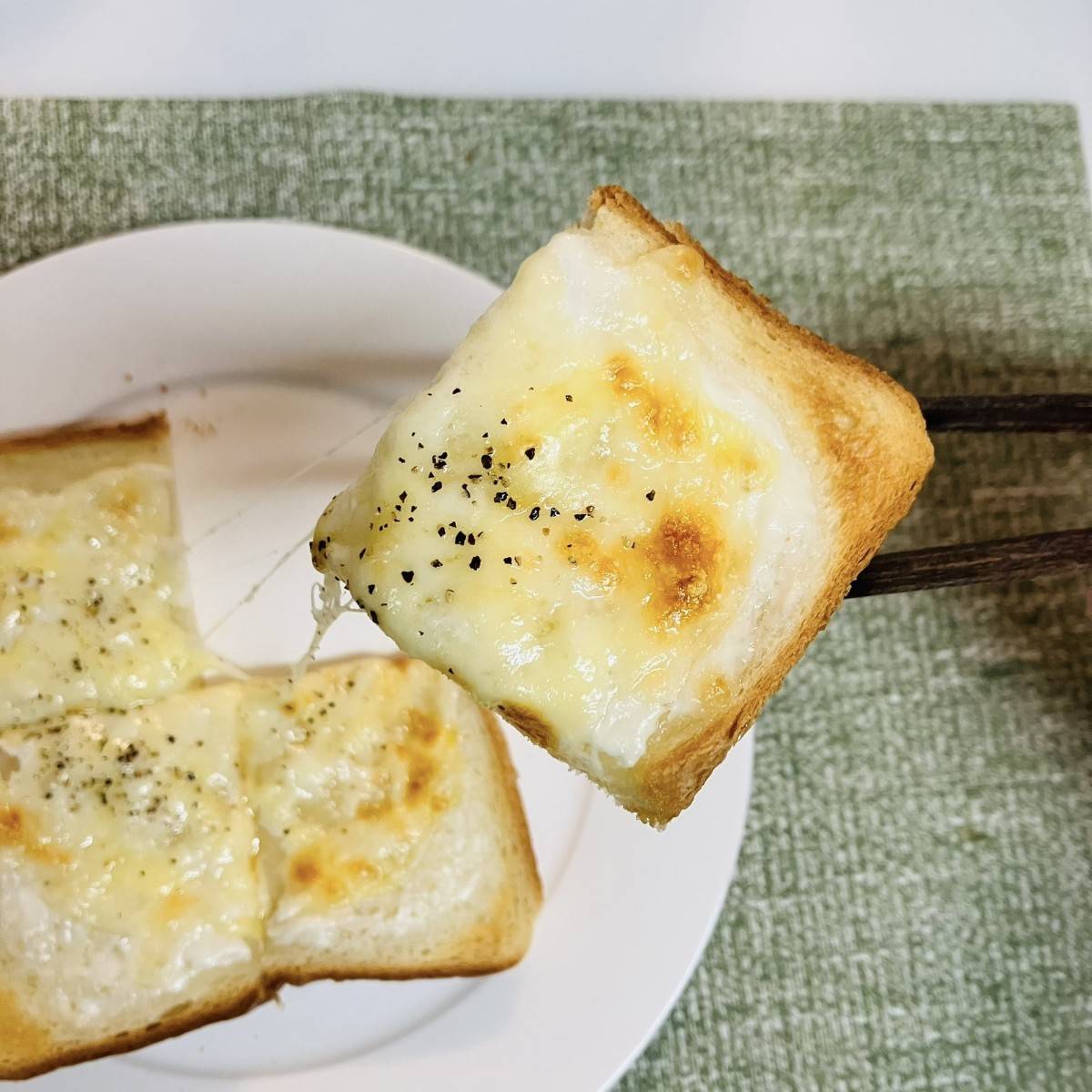 フジパン公式の「ヨーグルトで作る チーズケーキトースト」のレシピ