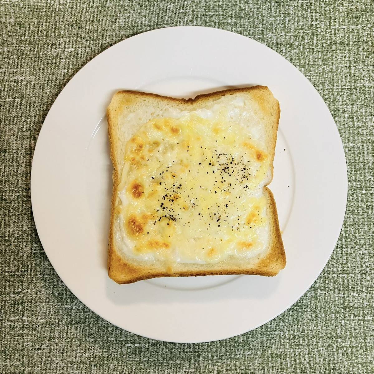 フジパン公式の「ヨーグルトで作る チーズケーキトースト」のレシピ